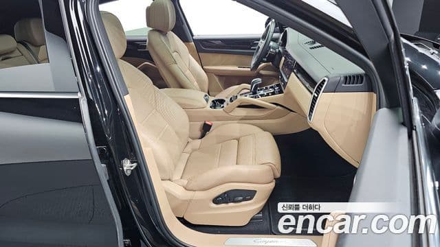 Porsche Cayenne 2023 — ფოტო 9/20