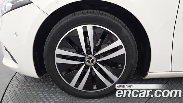 Mercedes-Benz A-Class 2021 — Şəkil 5/20