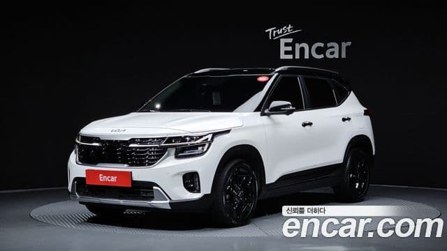 Kia Seltos 2023 — Şəkil 1/20