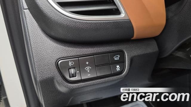 Kia Seltos 2023 — Şəkil 16/20
