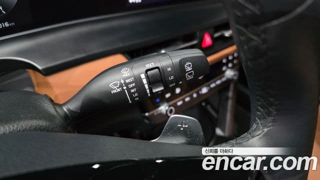 Kia Seltos 2023 — Şəkil 17/20