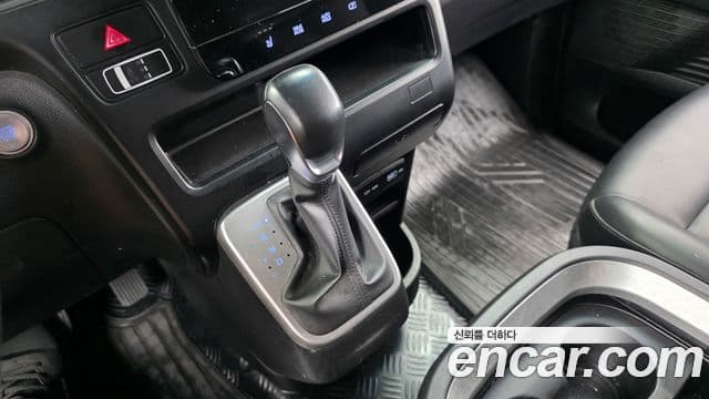 Hyundai Staria 2021 — Фото 9/20