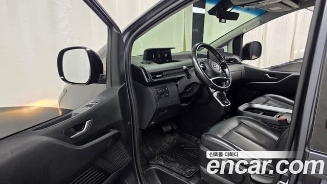 Hyundai Staria 2021 — Фото 10/20