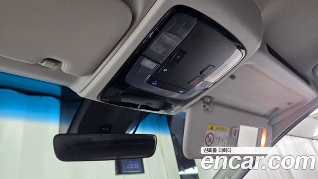 Hyundai Staria 2021 — Фото 16/20
