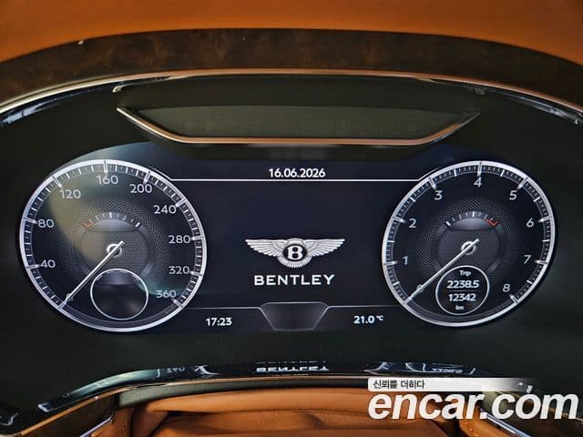 Bentley Continental GT 2023 — Şəkil 8/20