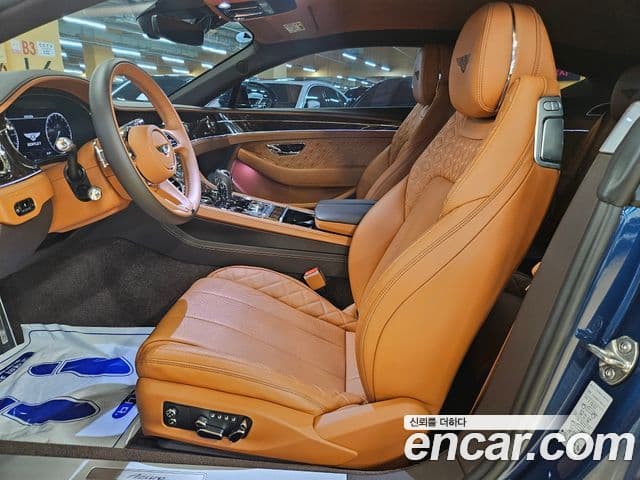 Bentley Continental GT 2023 — Şəkil 10/20