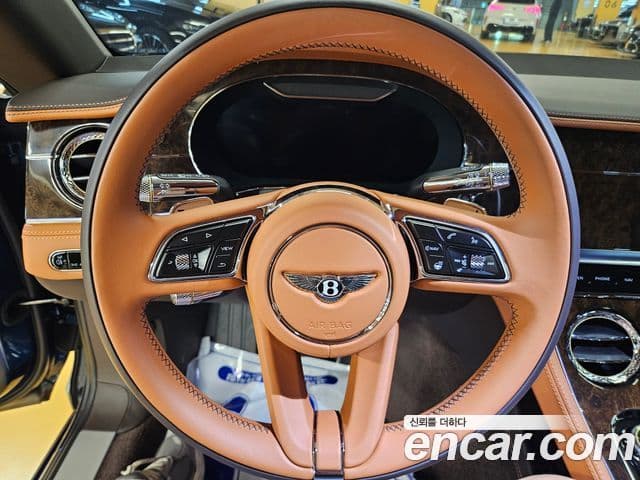 Bentley Continental GT 2023 — Şəkil 13/20