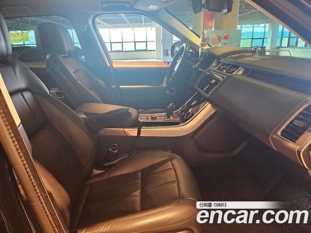 Land Rover Range Rover Sport 2018 — Photo 3/14