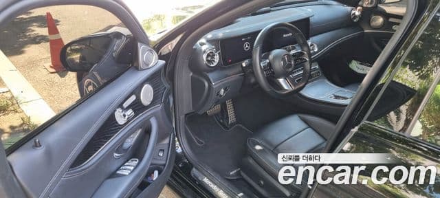 Mercedes-Benz E-Class 2021 — ფოტო 8/10