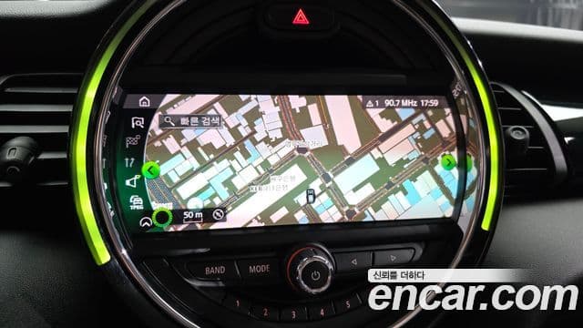 Mini Cooper 2020 — Фото 15/20