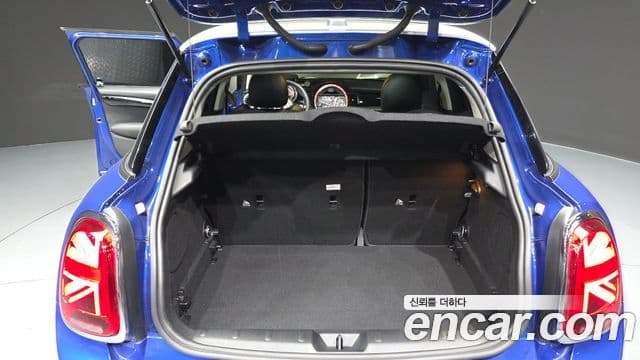 Mini Cooper 2020 — Фото 20/20