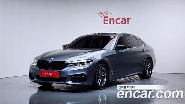 BMW 5 Series 2018 — ფოტო 1/20