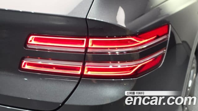 Genesis GV80 2022 — ფოტო 20/34