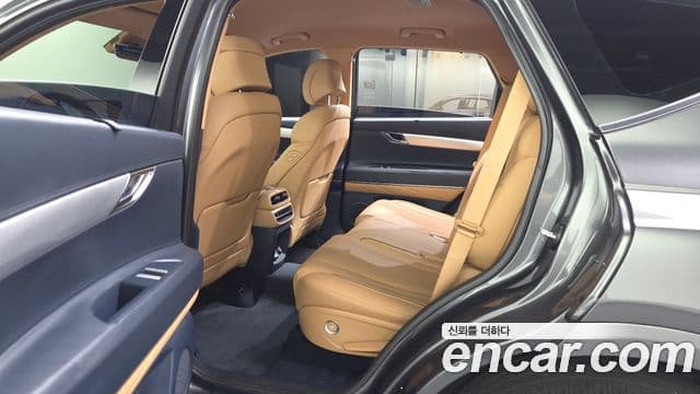 Genesis GV80 2022 — ფოტო 17/34
