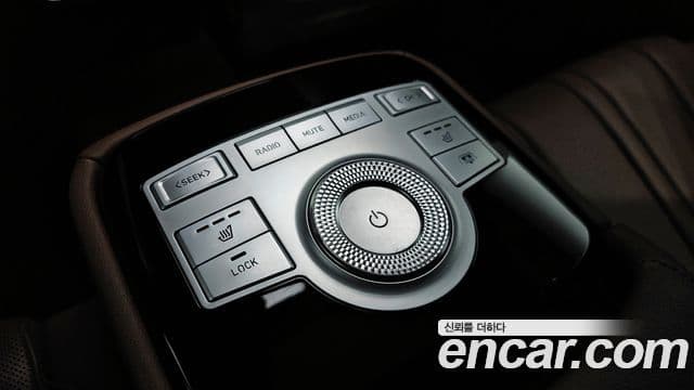 Genesis G80 2021 — Photo 17/32