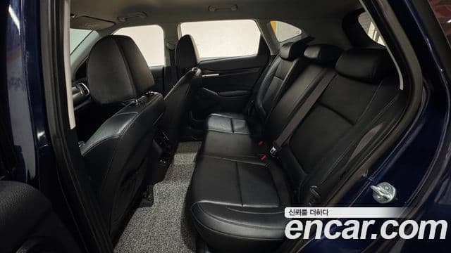 Kia Seltos 2023 — Şəkil 18/20