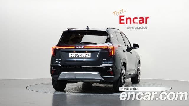 Kia Seltos 2023 — ფოტო 4/20