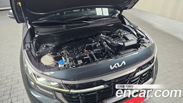 Kia Seltos 2023 — ფოტო 6/20