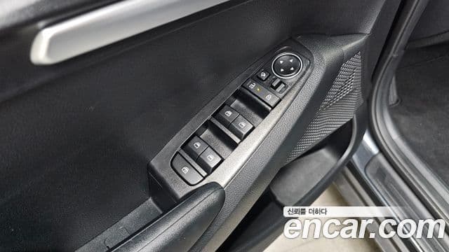 Kia Seltos 2023 — ფოტო 19/20