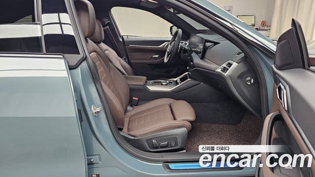 BMW 4 Series 2026 — Photo 25/33
