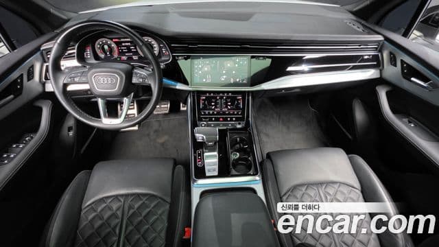 Audi Q7 2023 — ფოტო 7/20