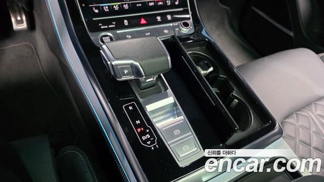Audi Q7 2023 — ფოტო 9/20