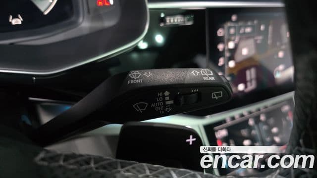 Audi Q7 2023 — Photo 7/39