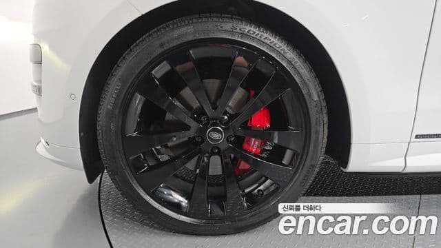 Land Rover Range Rover Sport 2025 — Photo 20/38