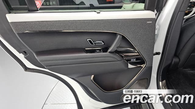 Land Rover Range Rover Sport 2025 — Photo 27/38