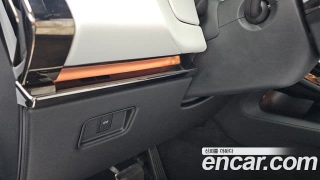 Land Rover Range Rover Sport 2025 — Photo 36/38