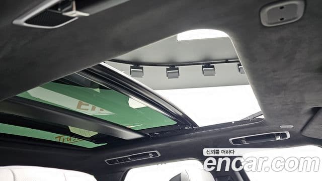 Land Rover Range Rover Sport 2025 — Photo 30/38