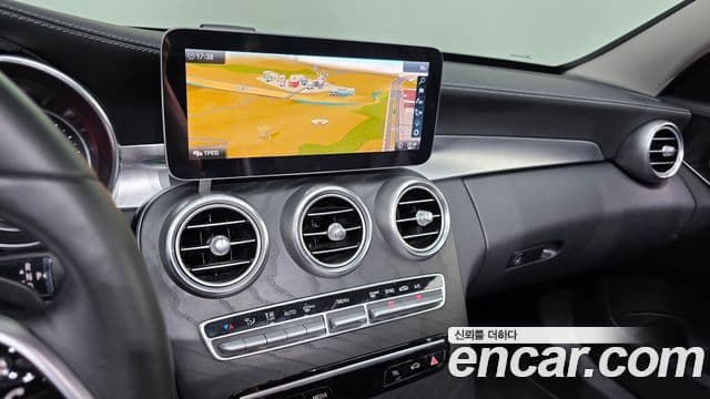Mercedes-Benz C-Class 2019 — Şəkil 16/20
