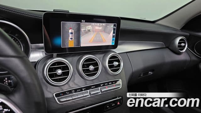 Mercedes-Benz C-Class 2019 — Şəkil 17/20