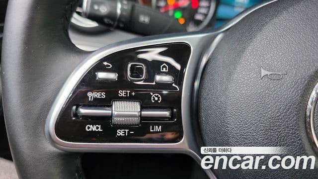 Mercedes-Benz C-Class 2019 — Şəkil 19/20