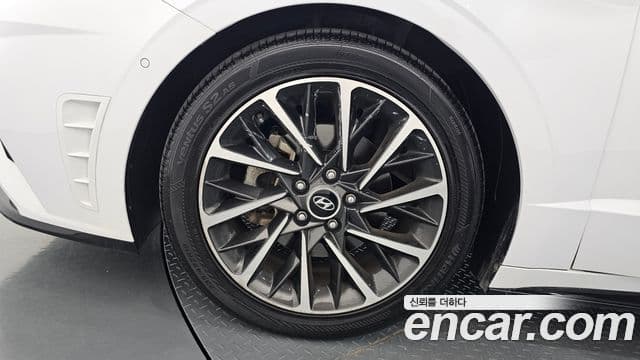Hyundai Sonata 2022 — ფოტო 4/20