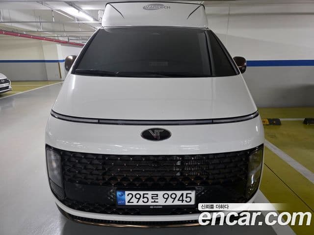 Hyundai Staria 2023 — ფოტო 3/20