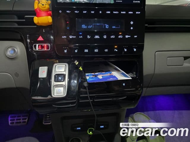 Hyundai Staria 2023 — ფოტო 10/20
