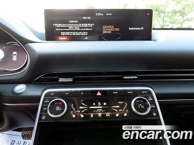 Genesis GV80 2020 — ფოტო 13/20