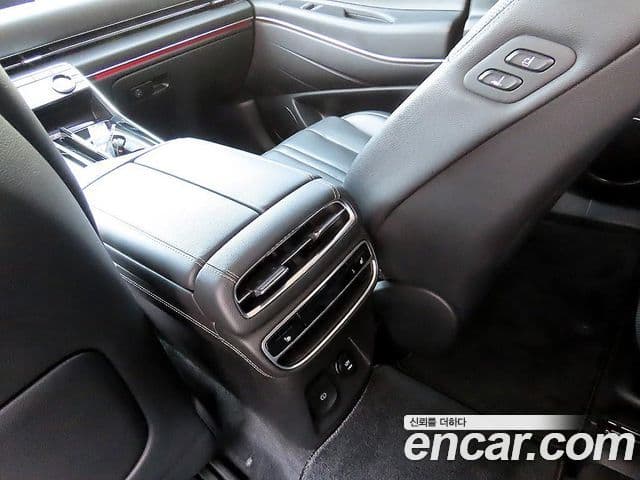 Genesis GV80 2020 — ფოტო 16/20