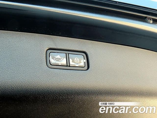 Genesis GV80 2020 — ფოტო 17/20