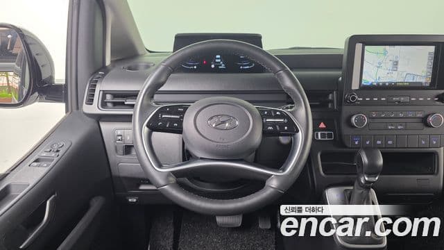 Hyundai Staria 2023 — Şəkil 13/20