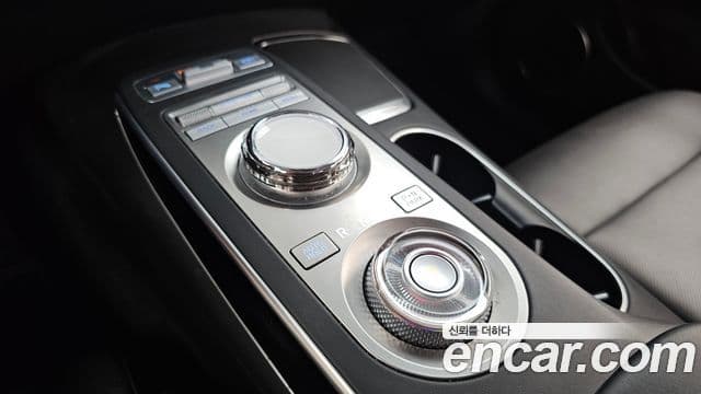 Genesis GV70 2022 — ფოტო 7/20