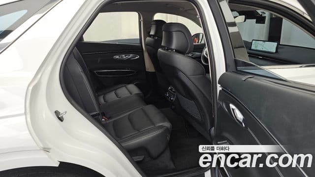 Genesis GV70 2022 — ფოტო 12/20