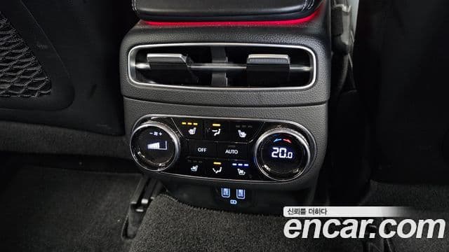 Genesis GV70 2022 — ფოტო 19/20