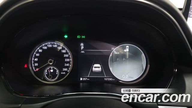Genesis GV70 2021 — Şəkil 8/20