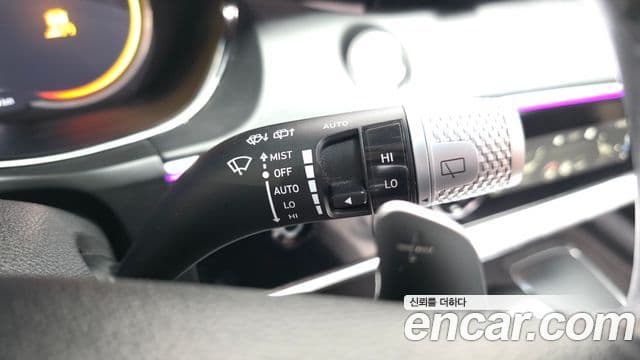 Genesis GV70 2021 — Şəkil 16/33