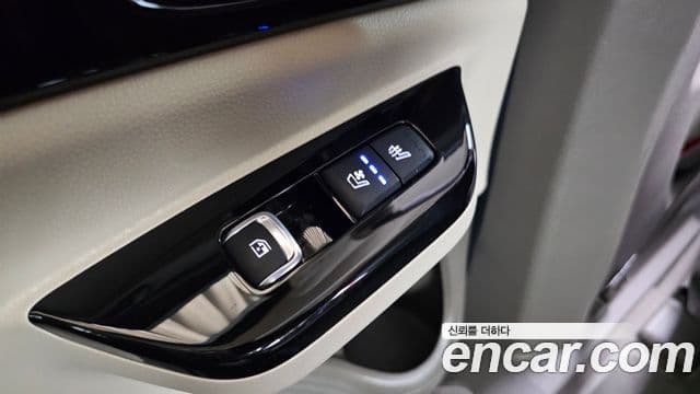 Kia Carnival 2022 — Фото 19/20