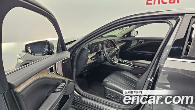 Kia K8 2022 — Şəkil 10/20