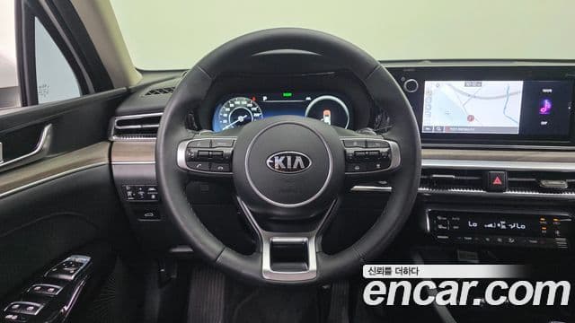 Kia K5 2021 — Şəkil 14/20