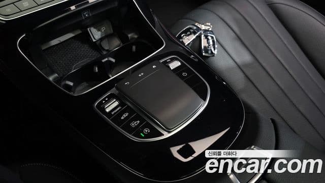 Mercedes-Benz E-Class 2023 — Şəkil 30/34